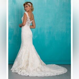 Allure Bridal Wedding Gown NWT Never Worn or Style '9322”’ ivory Lace Size 18